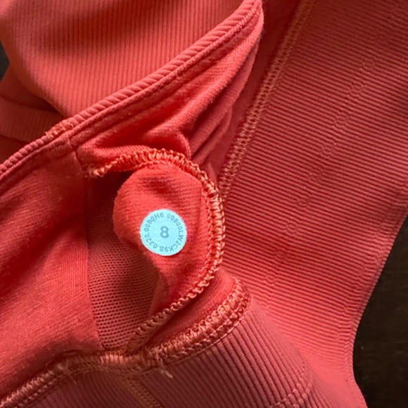 Lululemon Energy Bra - High Neck - Long Line - 8 - XLNT - Picture 4 of 6